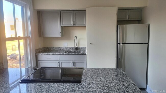 216 Church St in Poughkeepsie, NY - Building Photo - Building Photo