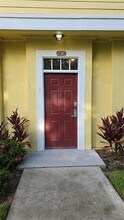 4005 Santa Maria Dr in Kissimmee, FL - Building Photo - Building Photo