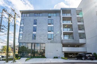 8621 River Rd, Unit 3D in North Bergen, NJ - Building Photo