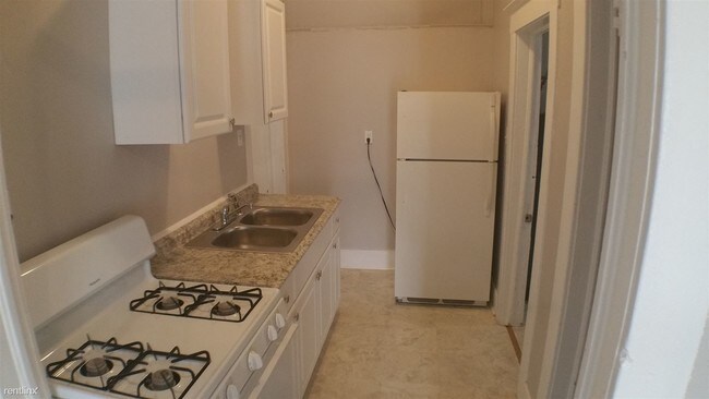 1138 W Ashby Pl in San Antonio, TX - Foto de edificio - Building Photo