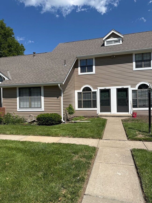 property at 1143 Hampton Ln