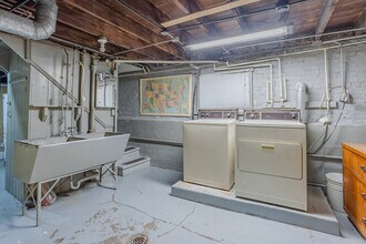 5250 N Lieb Ave, Unit Unit1 in Chicago, IL - Foto de edificio - Building Photo