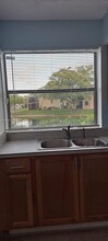 1000 Constitution Dr in Homestead, FL - Foto de edificio - Building Photo