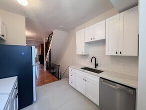 419 S 17th St in Philadelphia, PA - Building Photo - Building Photo