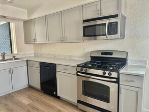 7405 Tumbleweed Dr in Austin, TX - Building Photo - Building Photo