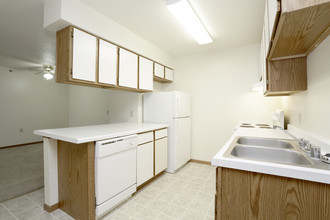 Fox Valley Meadows Apartments in Menasha, WI - Building Photo - Interior Photo