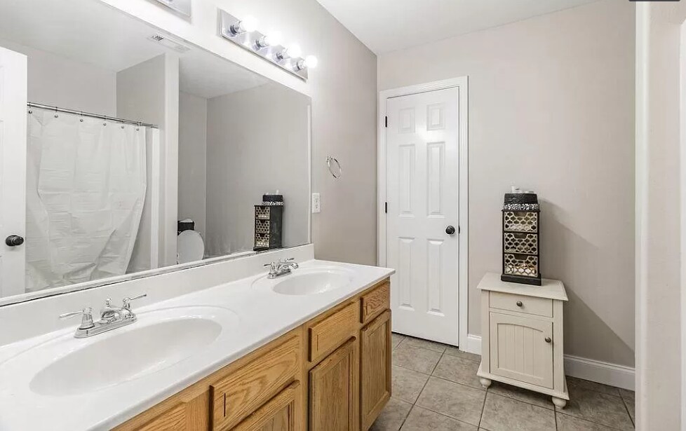 6403 SW Hillside Ave in Bentonville, AR - Building Photo