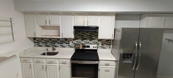 601 Ocean Ave, Unit Unit 3 in Jersey City, NJ - Building Photo