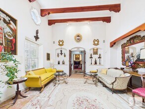 663 Garcia St in Santa Fe, NM - Foto de edificio - Building Photo