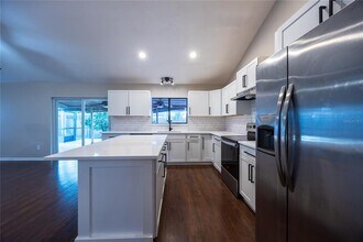 1006 Albamonte Ct in Oviedo, FL - Building Photo - Building Photo