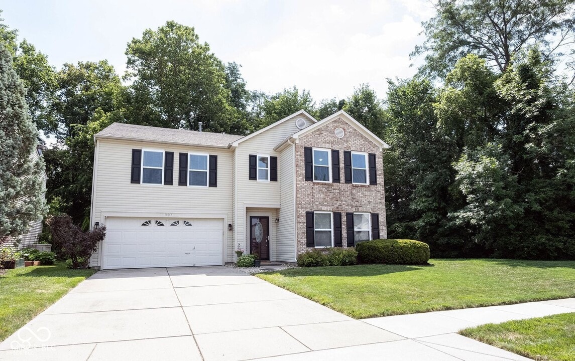 14543 Gooseberry Dr in Fishers, IN - Building Photo