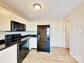 9340 W Dockside Cir in Pendleton, IN - Building Photo - Building Photo