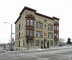 1307 N Milwaukee St in Milwaukee, WI - Building Photo
