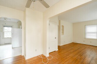 1927 Olive St in Cedar Falls, IA - Building Photo - Building Photo