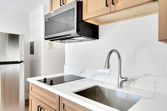 1845 Glendon Ave in Los Angeles, CA - Building Photo - Interior Photo