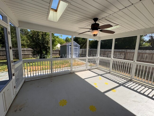 206 Lindell Dr in Apex, NC - Building Photo - Building Photo