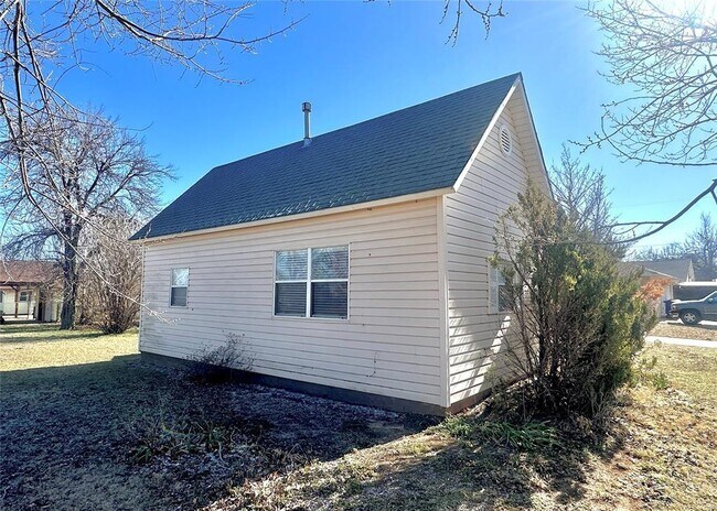 424 N Oak St in Crescent, OK - Building Photo - Building Photo