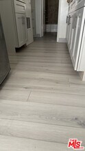 11223 Emelita St in Los Angeles, CA - Building Photo - Building Photo