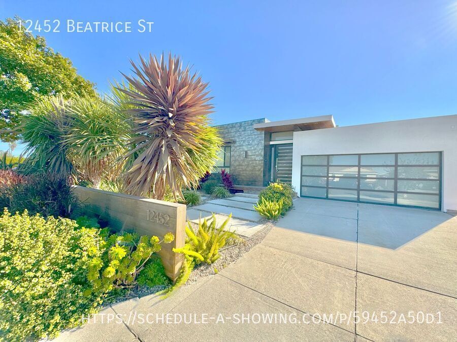 12452 Beatrice St in Los Angeles, CA - Building Photo