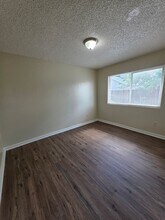 2009 Oregon St in Bakersfield, CA - Building Photo - Building Photo