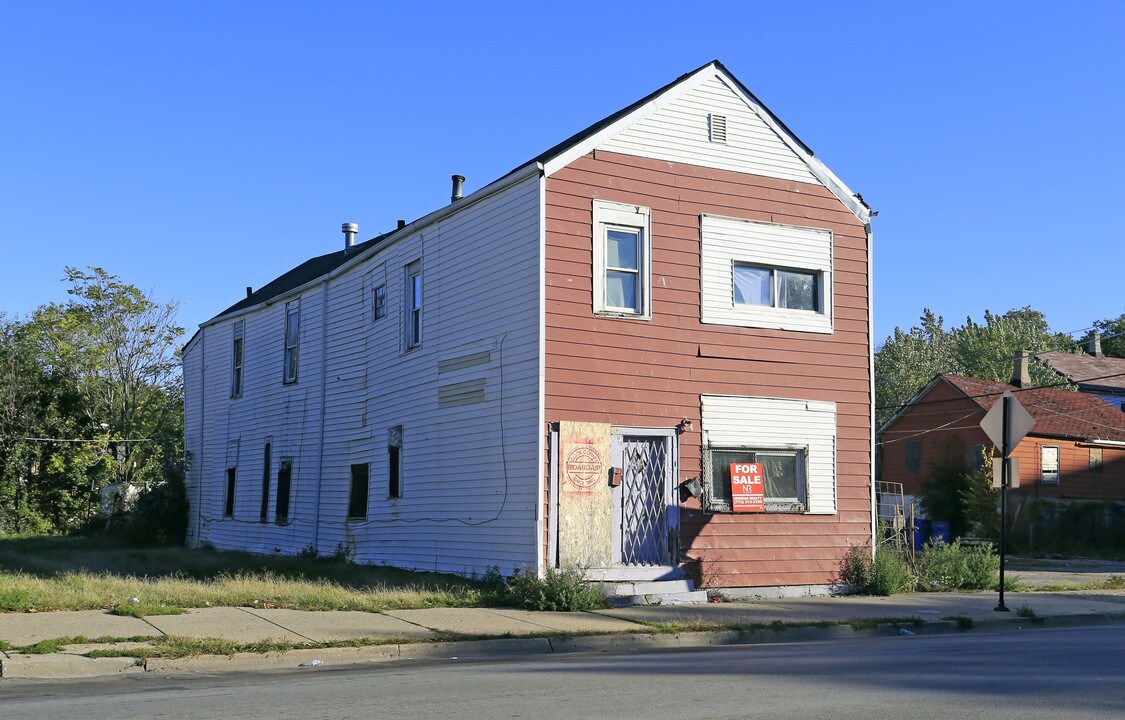 252 W 43rd St in Chicago, IL - Building Photo