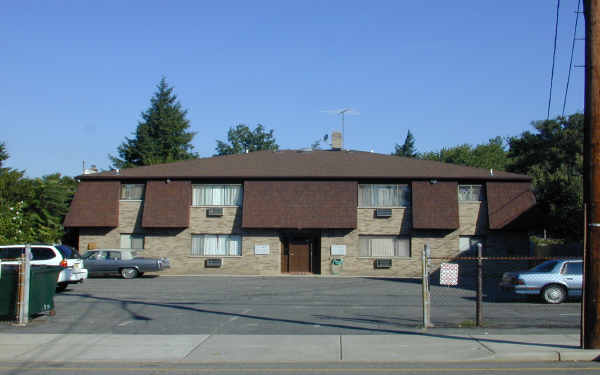 331 Lanza Ave in Garfield, NJ - Foto de edificio