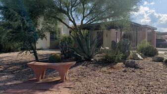 328 N Calle Del Chancero in Green Valley, AZ - Building Photo