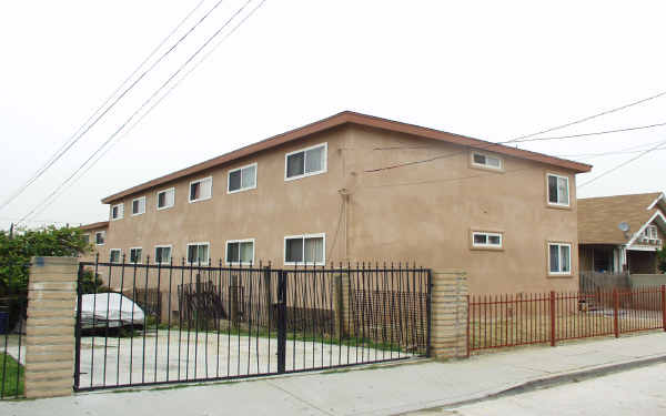 309 Cheesbrough's Ln in Los Angeles, CA - Foto de edificio