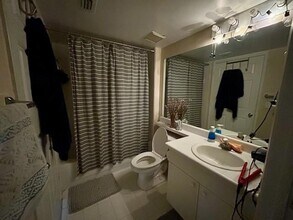 2620 S University Dr, Unit 204 in Davie, FL - Building Photo - Building Photo