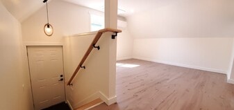 39 Dunbar St in Belleville, ON - Building Photo