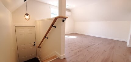 39 Dunbar St in Belleville, ON - Building Photo - Building Photo