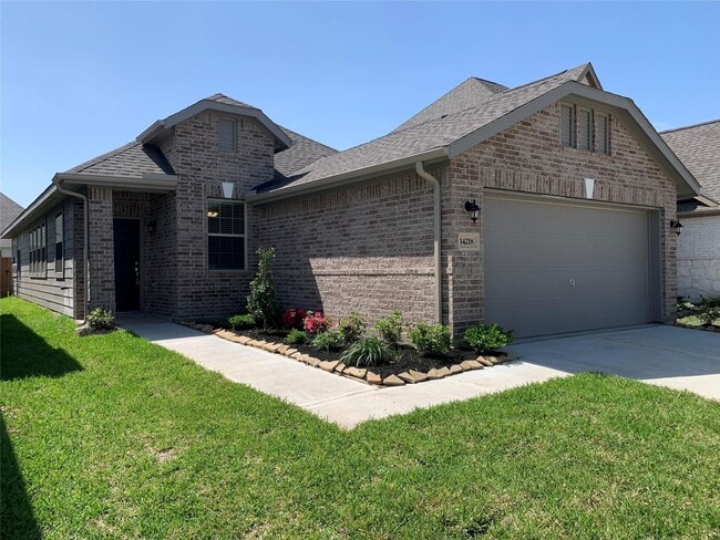 14218 Singing Oaks Trl in Houston, TX - Building Photo - Building Photo