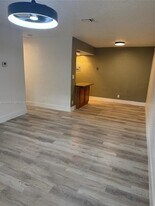 5833 NW 22nd Ct in Lauderhill, FL - Building Photo