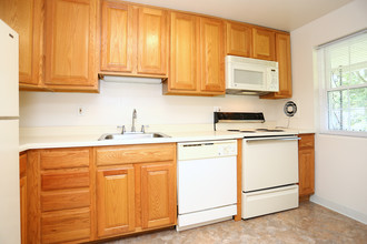 Valley Green Apartments in Willow Grove, PA - Building Photo - Interior Photo