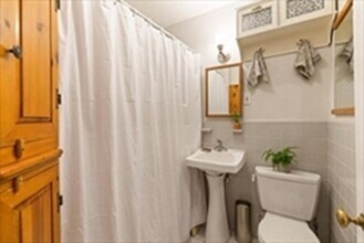 167 Beacon St, Unit 8 in Boston, MA - Building Photo - Building Photo