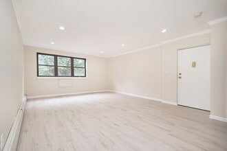 15321 78th St, Unit B in Howard Beach, NY - Building Photo - Building Photo