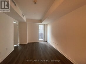 500-500 Wilson Ave in Toronto, ON - Building Photo - Building Photo