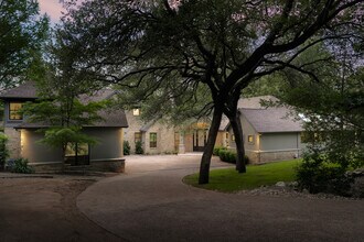 506 Konstanty Cir in West Lake Hills, TX - Building Photo - Building Photo