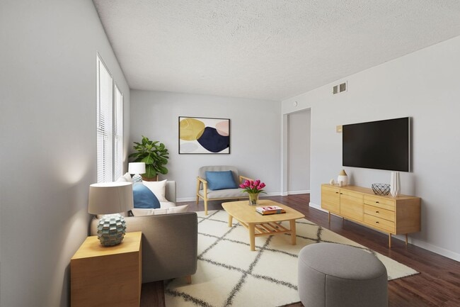 property at 2213 E Memorial Dr