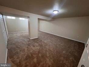 13 Dinsdale Ct in Silver Spring, MD - Building Photo - Building Photo
