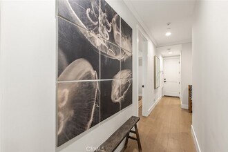 204 S Helberta Ave in Redondo Beach, CA - Foto de edificio - Building Photo