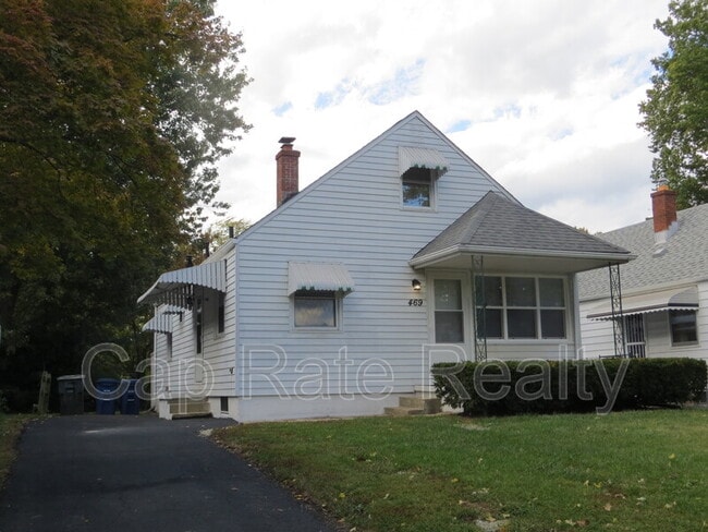 property at 469 S Waverly St
