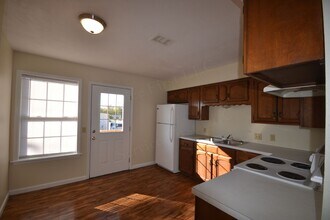 101 E Neil in Marionville, MO - Building Photo - Building Photo