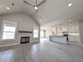 25 Thornaby Dr in Bella Vista, AR - Building Photo - Building Photo