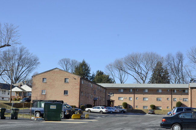 Ridley Park Plaza in Ridley Park, PA - Foto de edificio - Building Photo