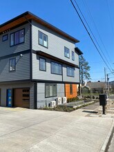 2380 Willamette St, Unit A in Eugene, OR - Foto de edificio - Building Photo