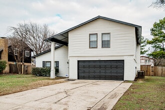 1121 Via Del Rey in Mesquite, TX - Building Photo - Building Photo