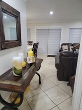 11821 SW 18th St in Miami, FL - Building Photo - Building Photo