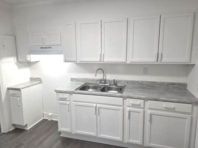427 Robney Dr in Sumter, SC - Building Photo - Building Photo