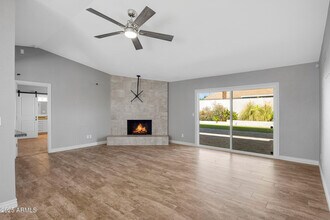5802 E Gelding Dr in Scottsdale, AZ - Building Photo - Building Photo